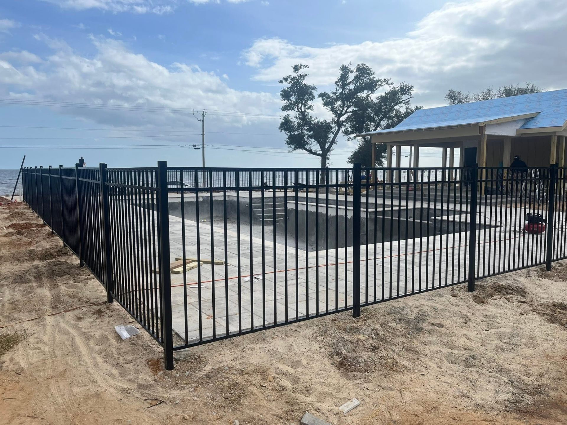 Black aluminum pool fence